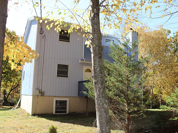 3rd image of 275 E Wood Dr