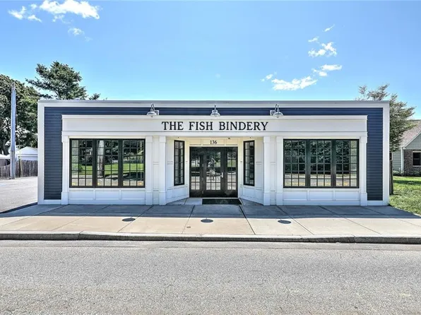 134-136 Maple Ave, Barrington, RI 02806