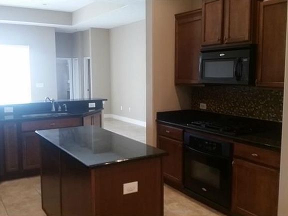 2nd image of 8107 Hampton Glen Dr