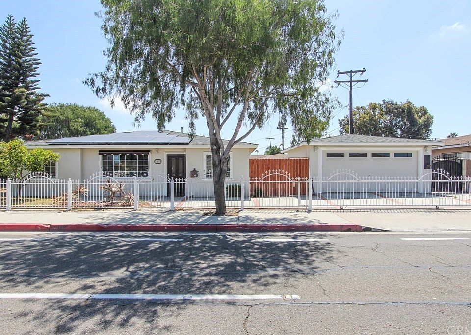 1st image of 2284 Placentia Ave