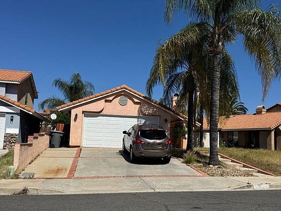 2nd image of 39875 Knollridge Dr