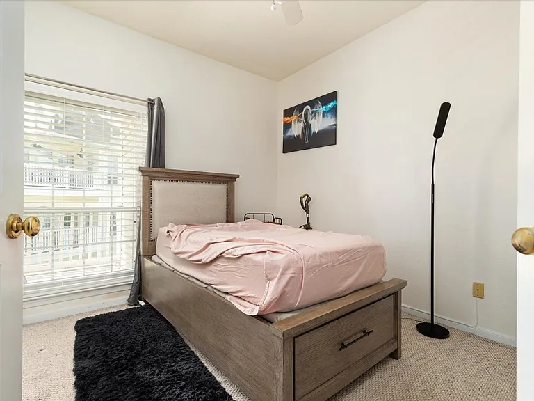 664 Gateway Dr SE #302 — Photo 19