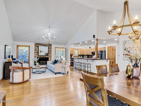 5th image of 6118 Jim Luttrell Ln
