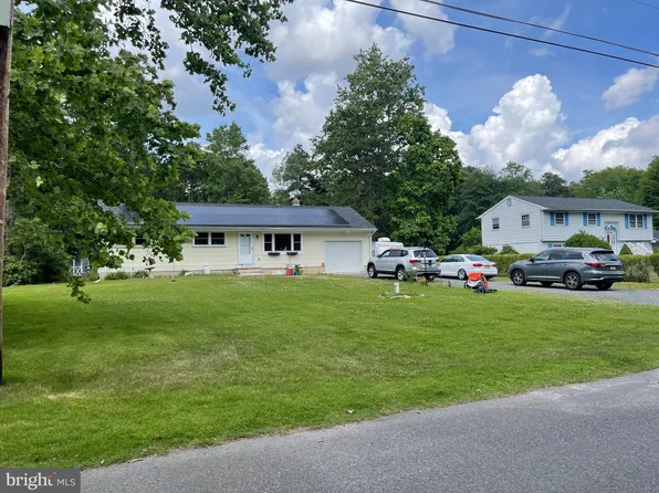 19 W Whitesbog Rd, Browns Mills, NJ 08015