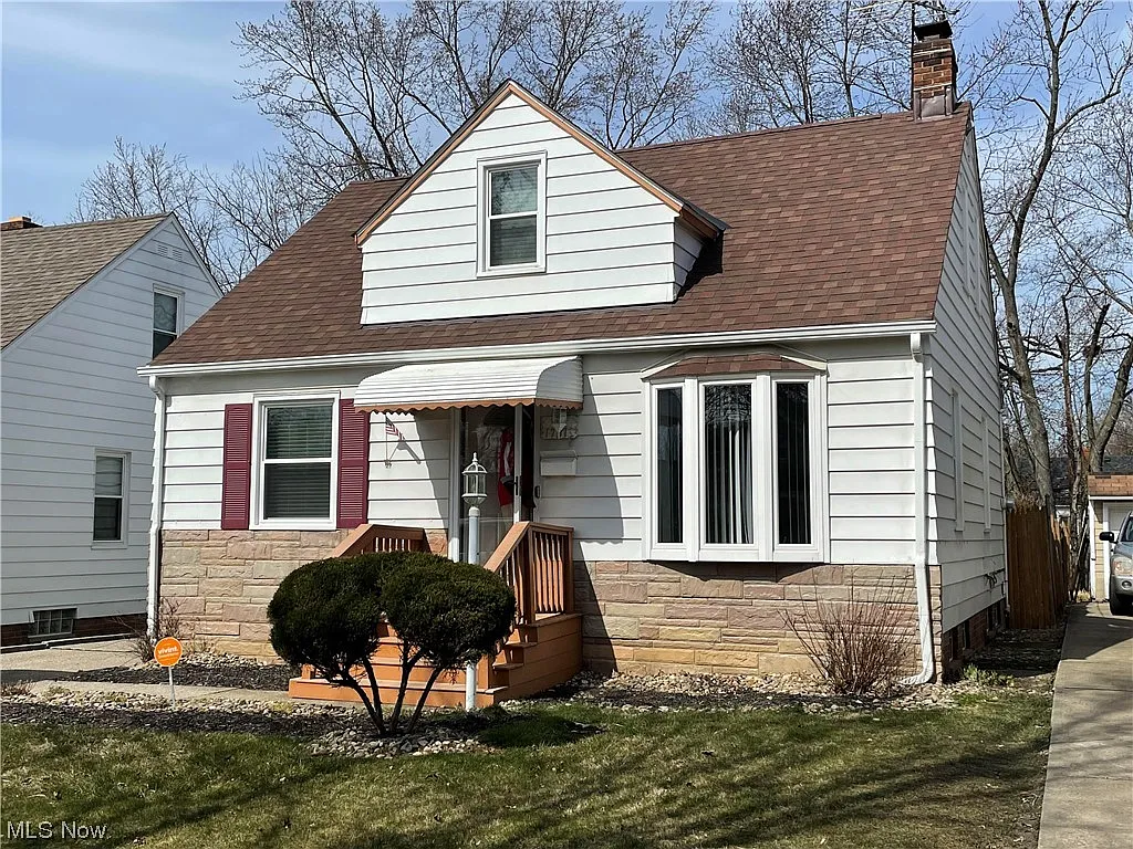 17313 Mapleboro Ave photo 1