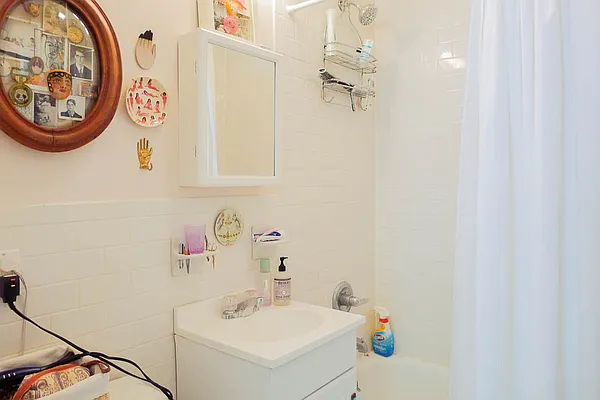 Rented by Corcoran | media 15