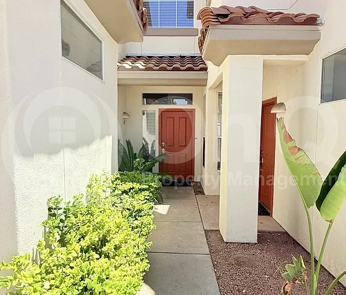 2992 N Miller Rd #215B — Photo 1