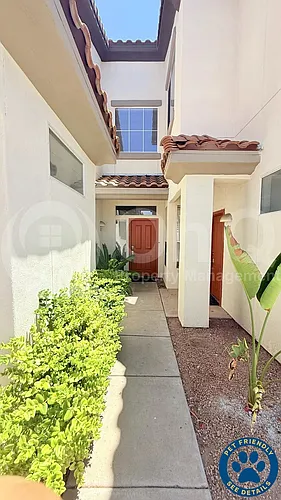 2992 N Miller Rd #215B Photo 1