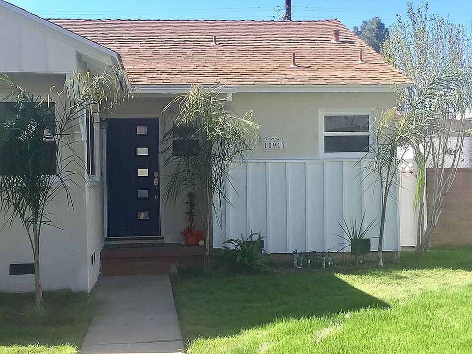 2nd image of 10917 Atkinson Ave