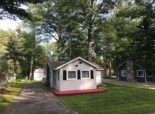 318 Cottage Dr, Prudenville, MI 48651