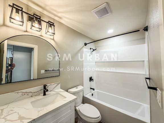 4th image of 3041 C St APT 9