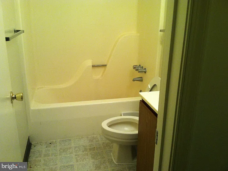 51 Depaul St #15 — Photo 4