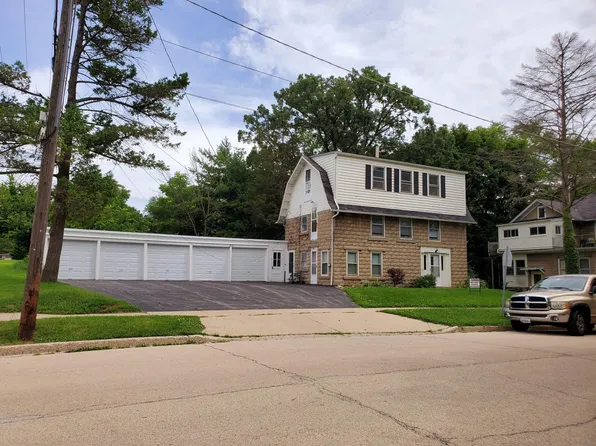 312 Edwards Ave, Dundee, IL 60118