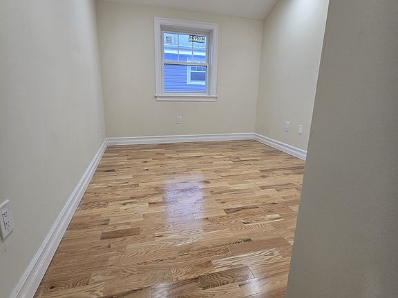 3rd image of 160-26 119th Dr #2