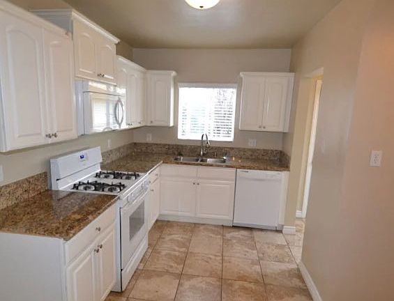 4th image of 1854 W 68th St #1855