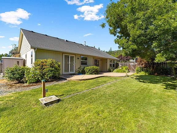 4th image of 2690 SW Trinity Way