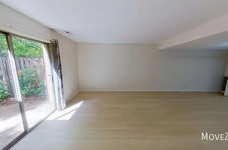 5805 Nottoway Ct #D — Photo 39