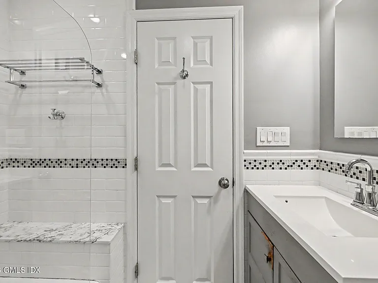20 Meyer Pl — Photo 17