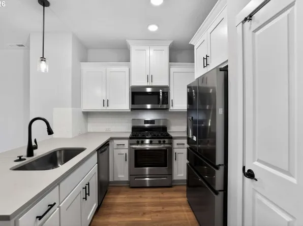 8176 SE Blanton St, Hillsboro, OR 97123