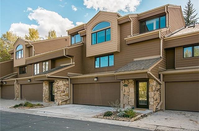 1st image of 1156 Stonebridge Cir
