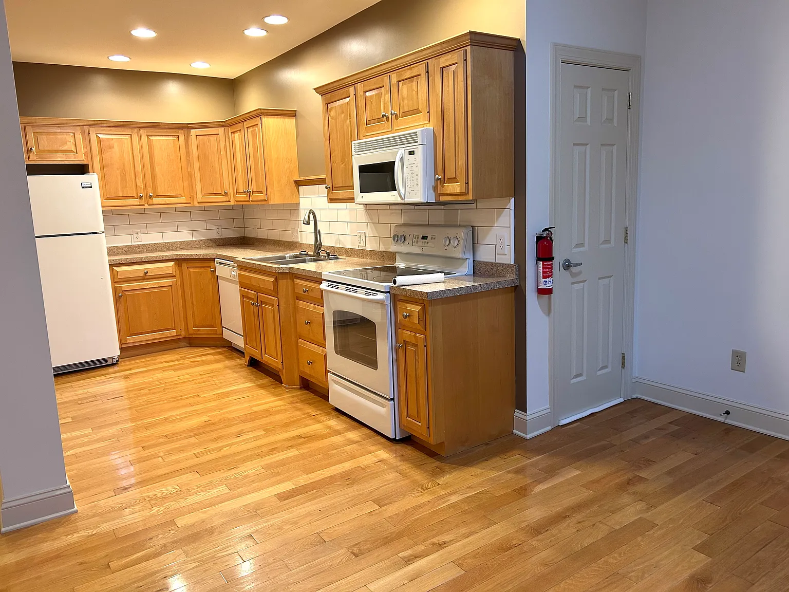 2 bed, $1,500 — Photo 2