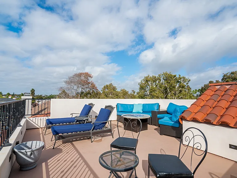 1010 Pine St — Photo 46