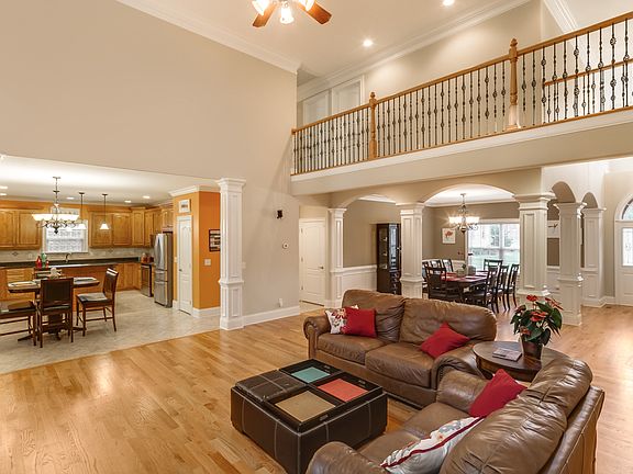 5th image of 6955 Neville Dr