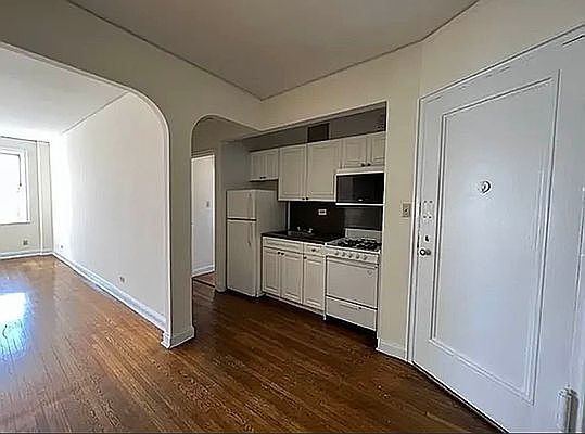 2nd image of 3240 Netherland Ave #6D