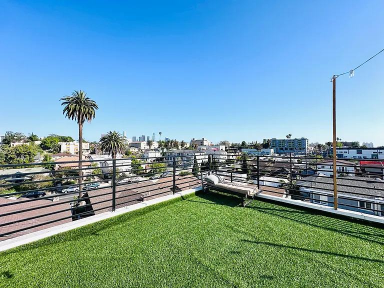218 N Coronado St #216-1/2 — Photo 33