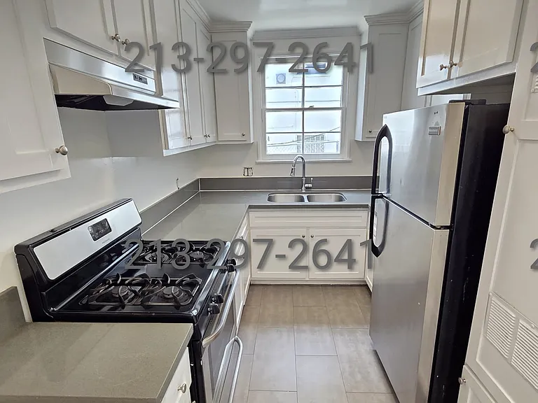 411 S Rampart Blvd #6 — Photo 6