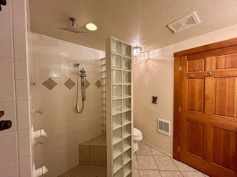 225 Mission View Dr — Photo 16