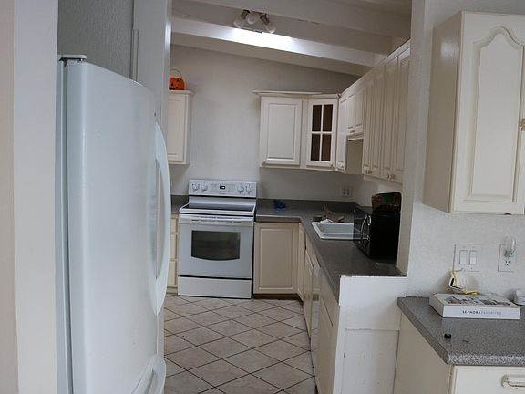 3rd image of 3145 David Ave