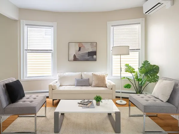 125 Princeton St #2, Boston, MA 02128