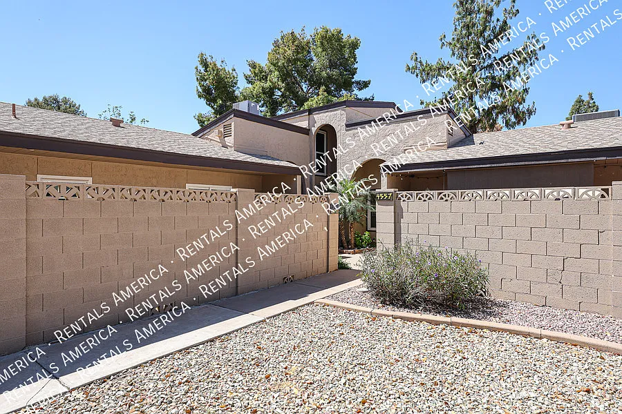 4555 W Continental Dr