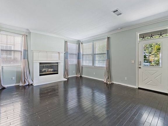 5th image of 23945 Windward Ln