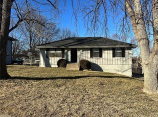 19108 E R D Mize Rd, Independence, MO 64057