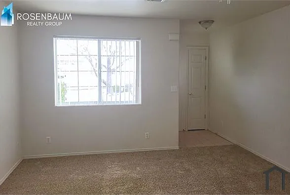 2 bed, 1100 sqft, $1,500 — Photo 3