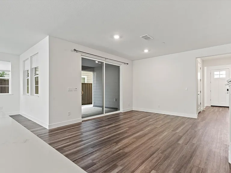 6921 Peak Way — Photo 3