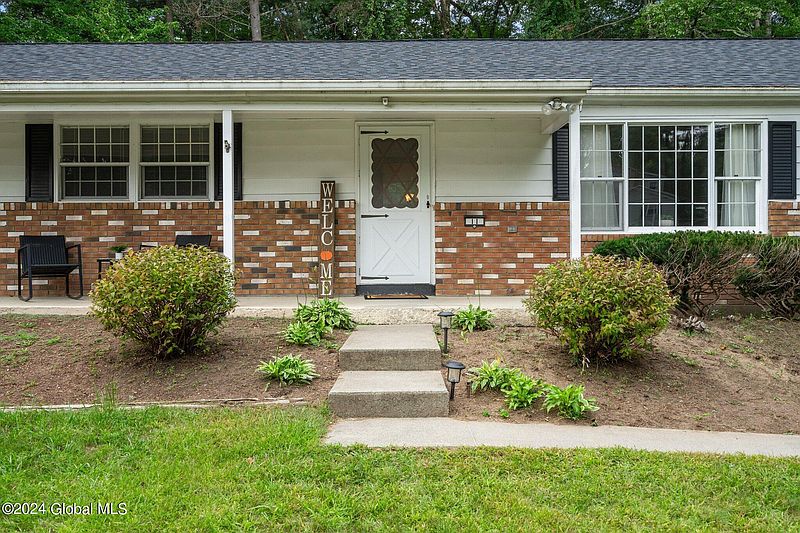 2nd image of 11 Forest Drive