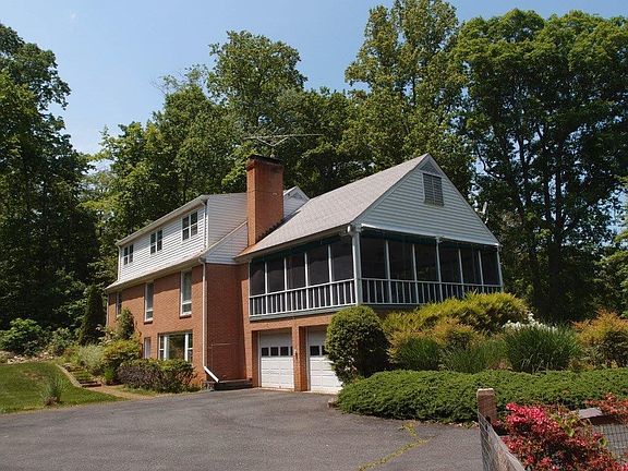 Parking apron and rear of house and porch