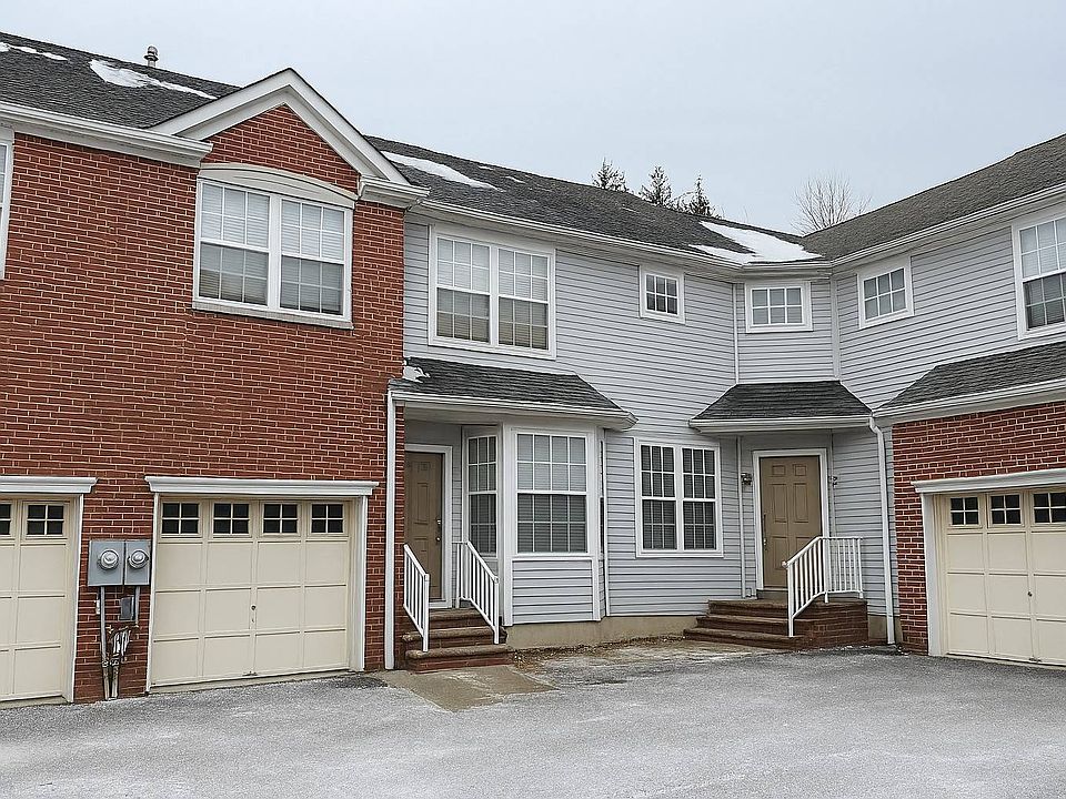 1st image of 90 Crown Point Rd