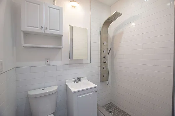 Rented by Uptown Flats LLC | media 19