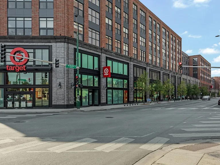 Logan Apartments — Photo 48