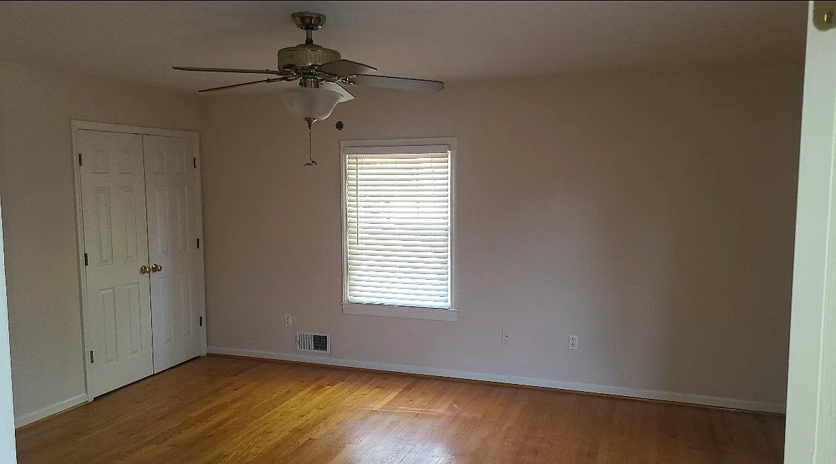3 bed, 2100 sqft, $1,975 — Photo 4