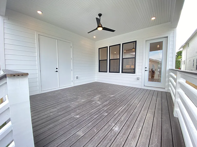 902B Knox Ave — Photo 45