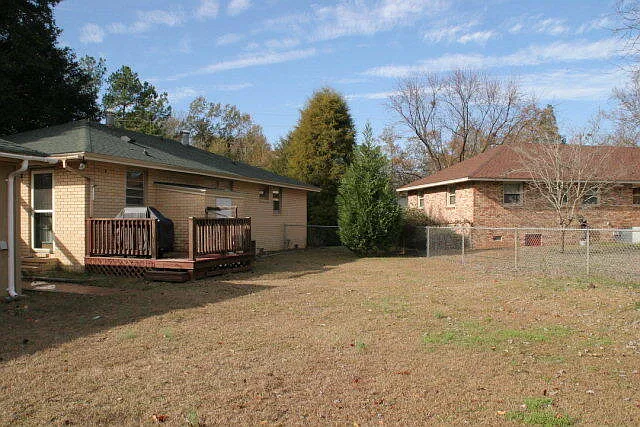 201 N Wise Dr — Photo 5