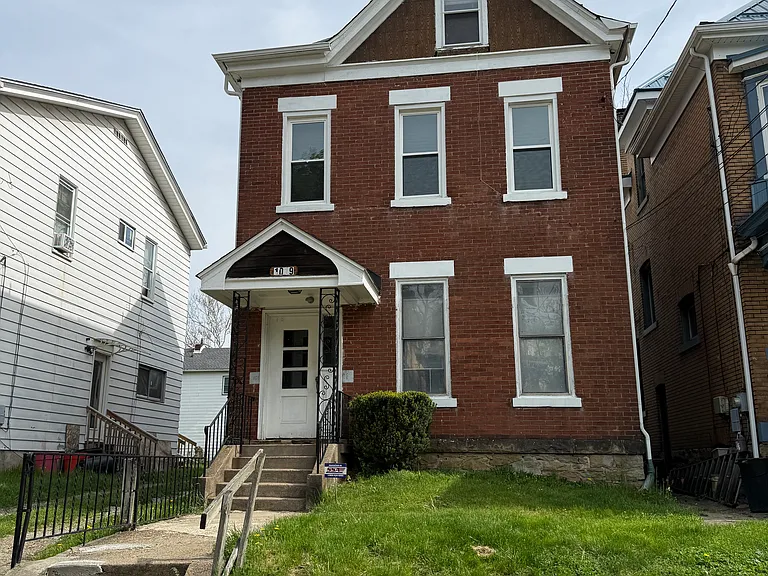 1019 Franklin Ave #1 — Photo 7