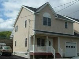 16 Enid St, Worcester, MA 01604
