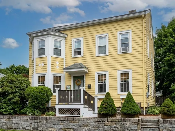 19 Rowland St #2, Marblehead, MA 01945
