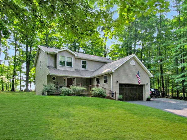 2594 Carribean Rd, Du Bois, PA 15801